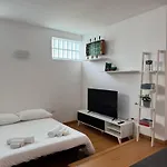 Splendido Attico Con Terrazza A Trastevere Lägenhet