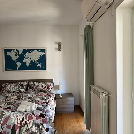 Splendido Attico Con Terrazza A Trastevere דירה *
