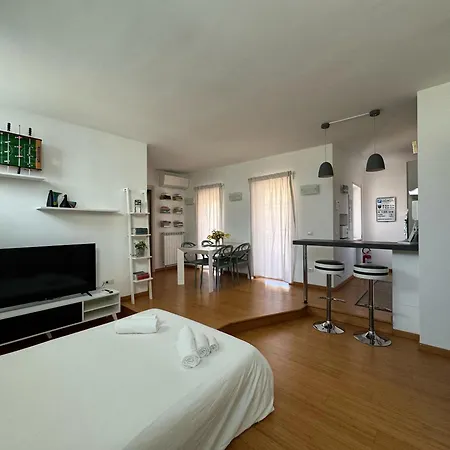 דירה Splendido Attico Con Terrazza A Trastevere רומא