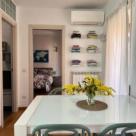דירה Splendido Attico Con Terrazza A Trastevere
